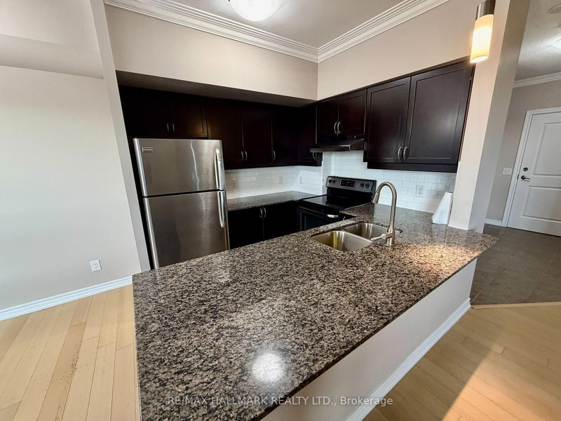 909 - 7730 Kipling Ave, Vaughan, L4L 1Y9 | Image 2