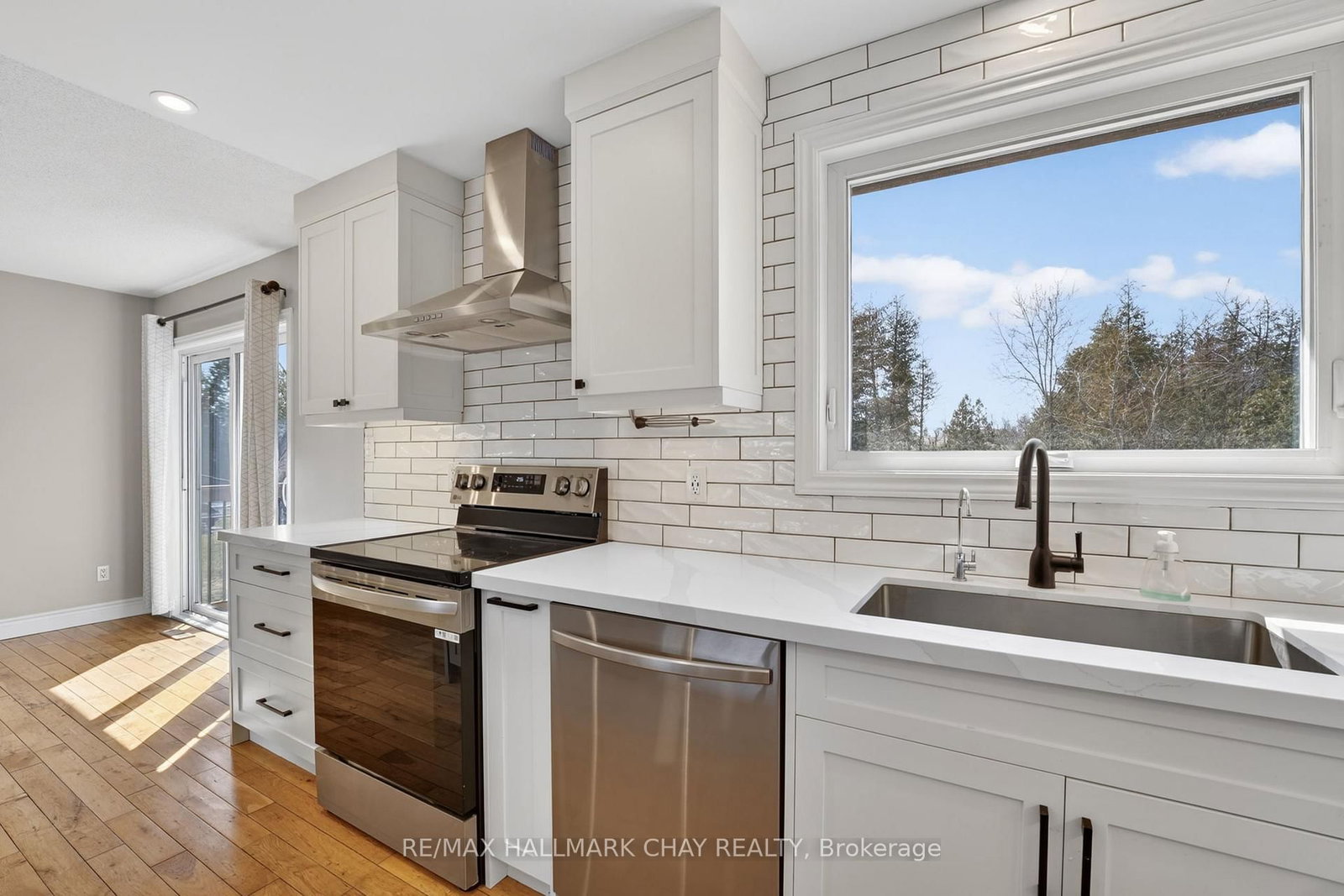 Detached House for sale at 224 Thornton Avenue, Essa, Ontario, L0L 2N0 - Thornton - MLS: N12984564