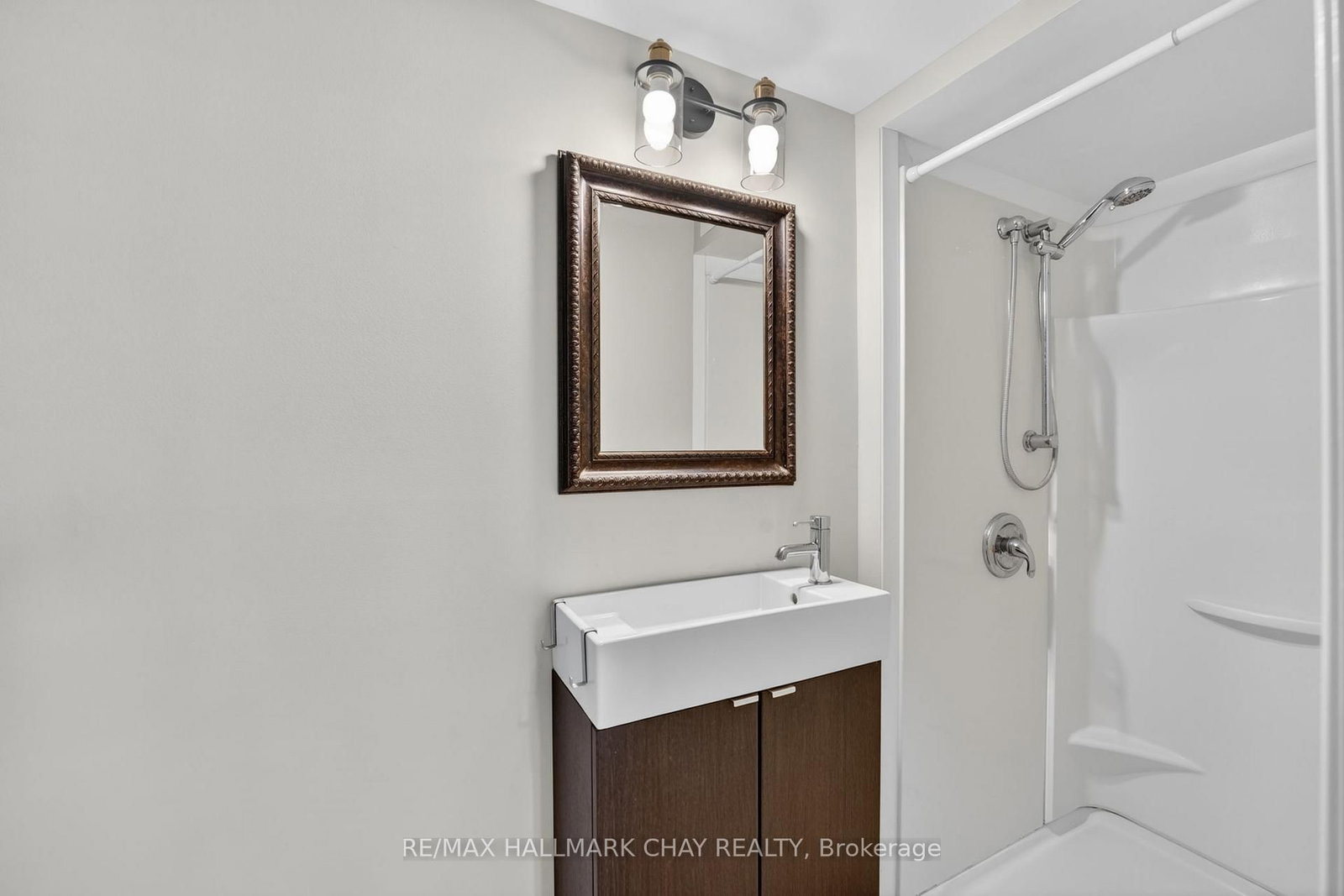 Detached House for sale at 224 Thornton Avenue, Essa, Ontario, L0L 2N0 - Thornton - MLS: N12984564