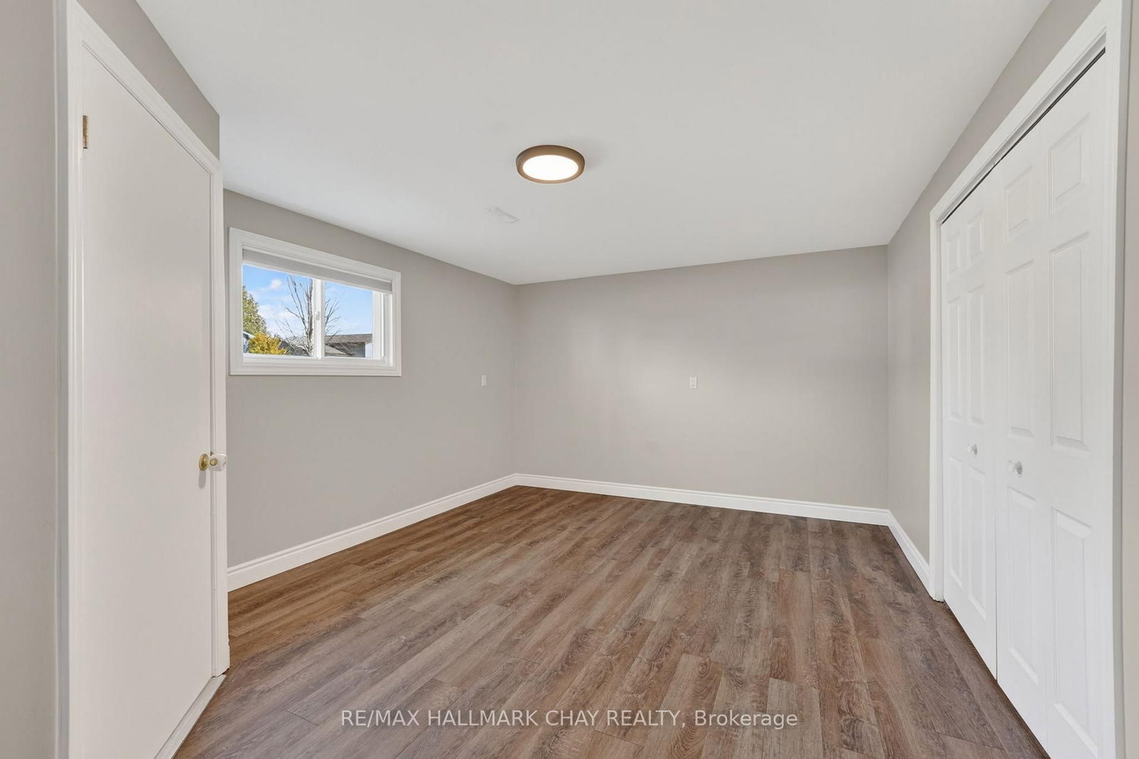 Detached House for sale at 224 Thornton Avenue, Essa, Ontario, L0L 2N0 - Thornton - MLS: N12984564