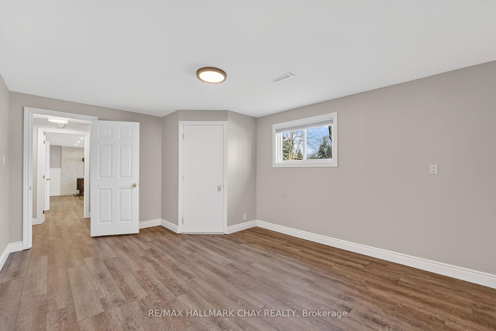 Detached House for sale at 224 Thornton Avenue, Essa, Ontario, L0L 2N0 - Thornton - MLS: N12984564