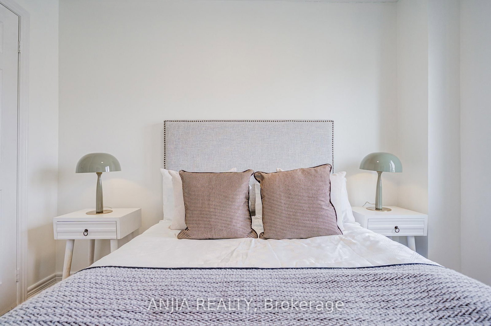 Townhouse for sale at 2033 Bur Oak Avenue, Markham, Ontario, L6E 1X3 - Greensborough - MLS: N12984846