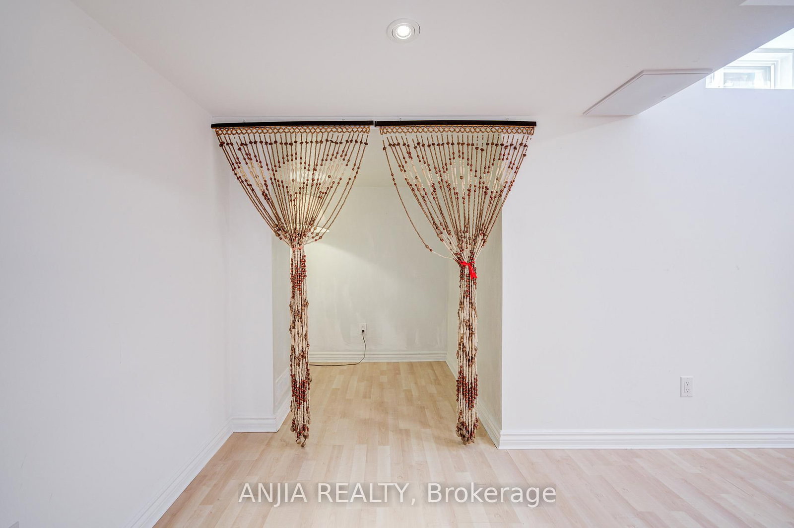 Townhouse for sale at 2033 Bur Oak Avenue, Markham, Ontario, L6E 1X3 - Greensborough - MLS: N12984846