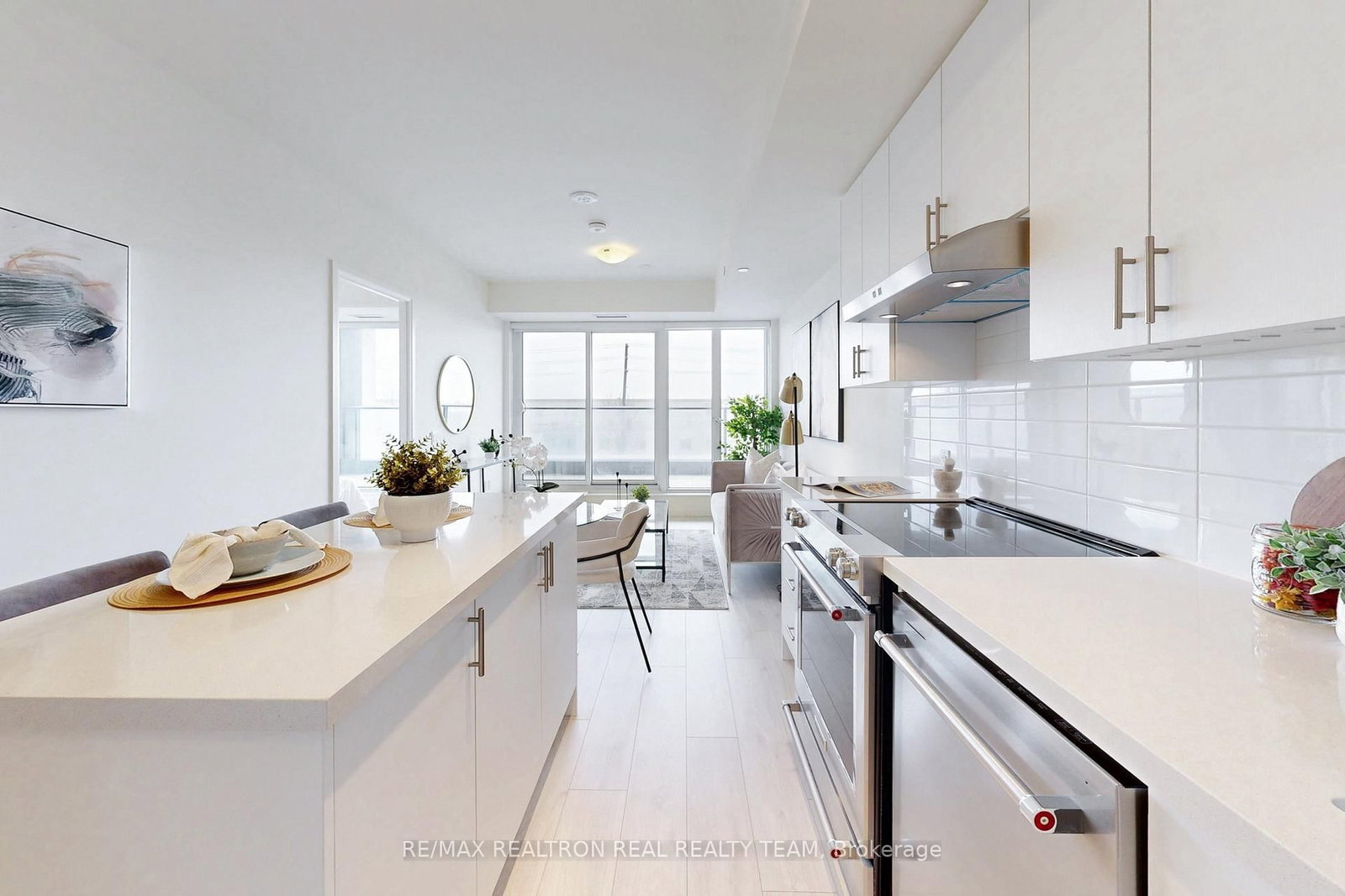 8960 Jane Street, Unit 211 - Photo 17