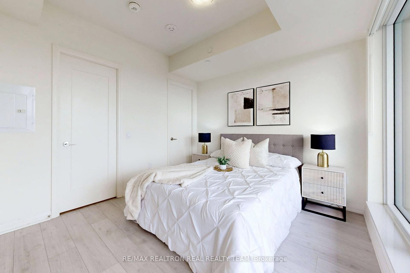 8960 Jane Street, Unit 211 - Photo 22