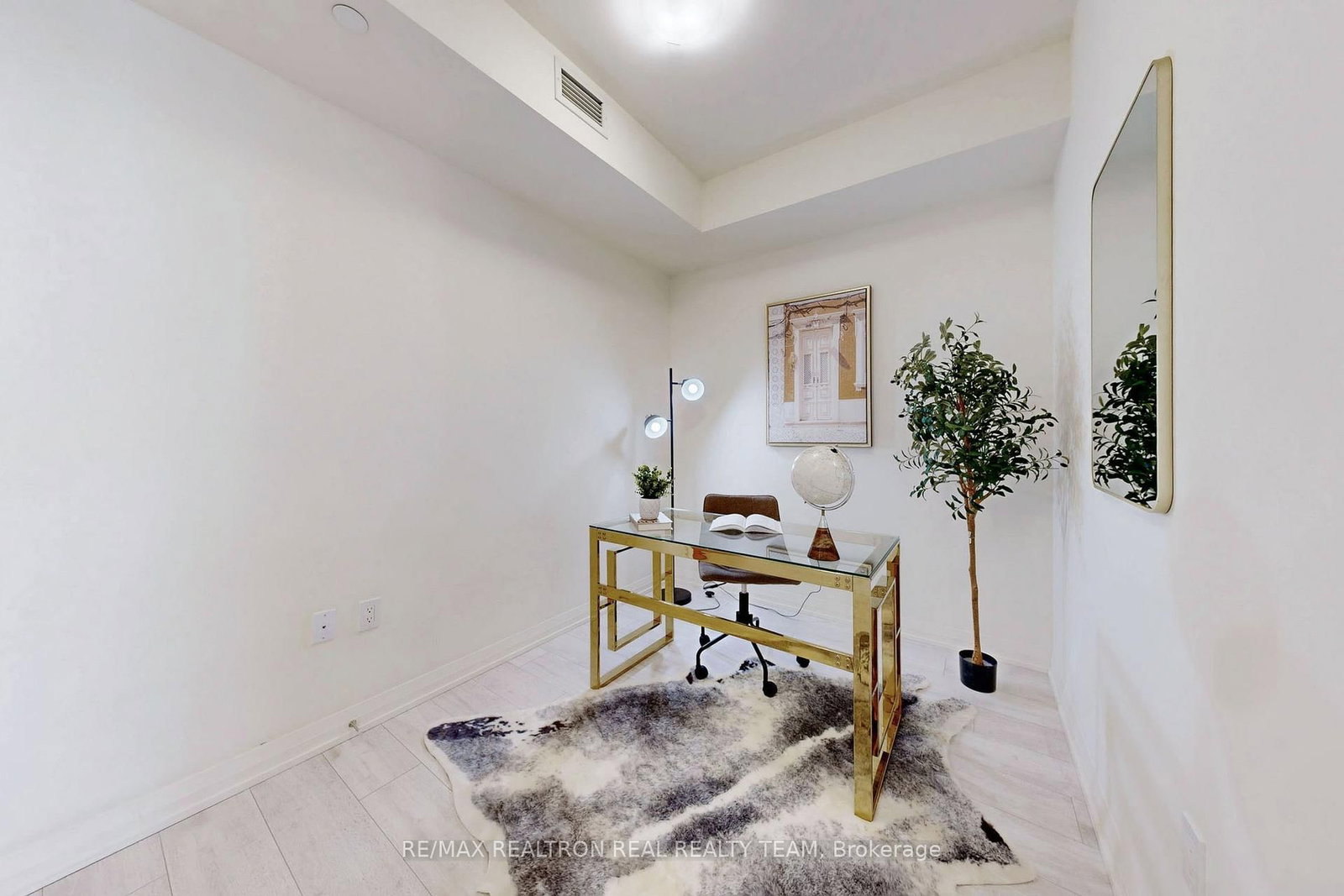 8960 Jane Street, Unit 211 - Photo 29