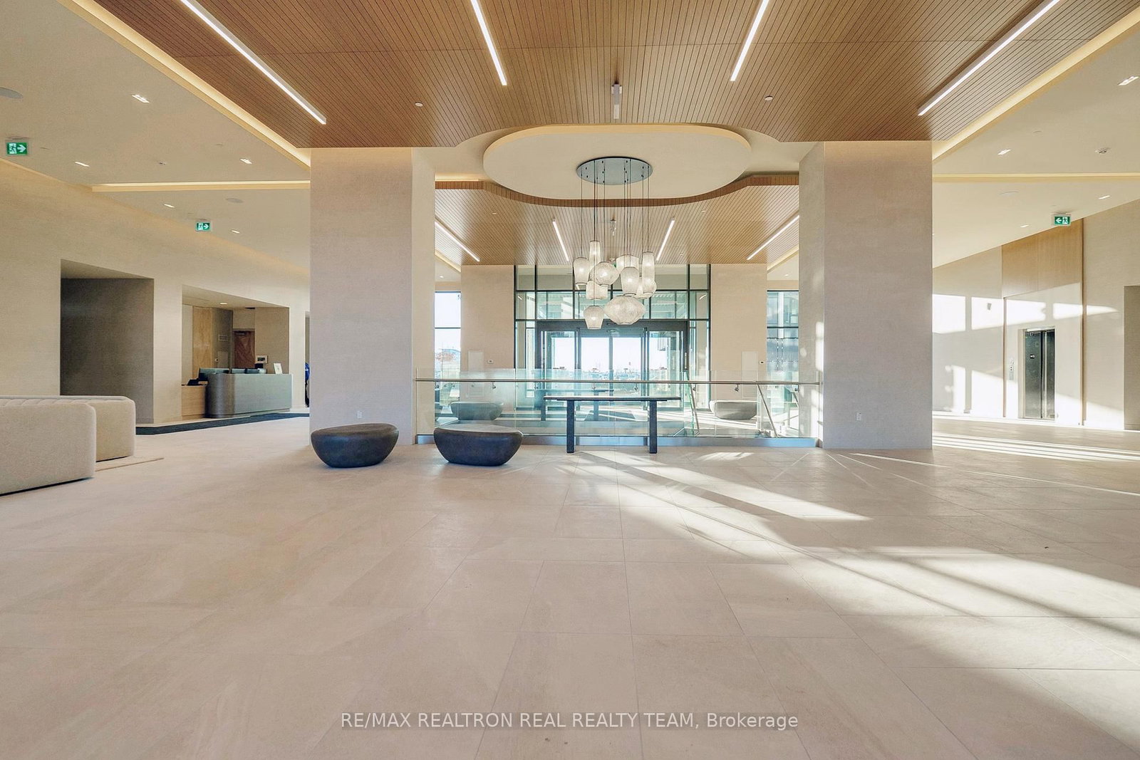 8960 Jane Street, Unit 211 - Photo 4