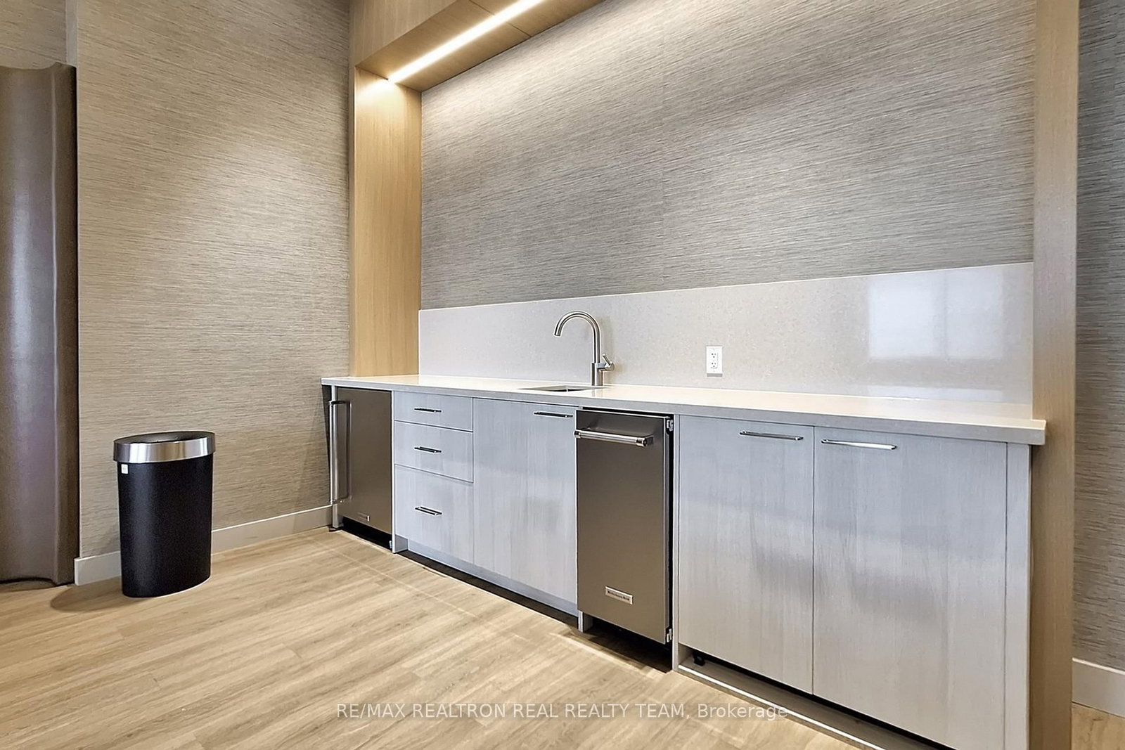 8960 Jane Street, Unit 211 - Photo 42