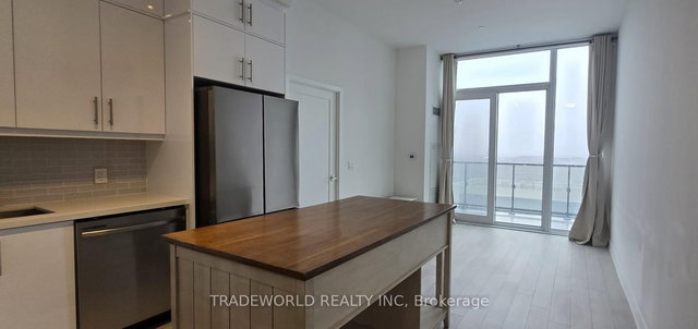 PH04 - 95 Oneida Crescent