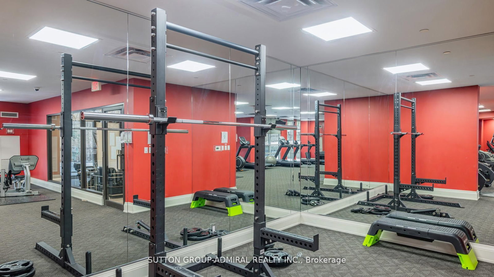 9225 Jane Street, Unit 607 - Photo 23