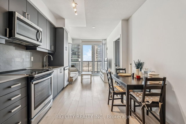 3211 - 7895 Jane Street