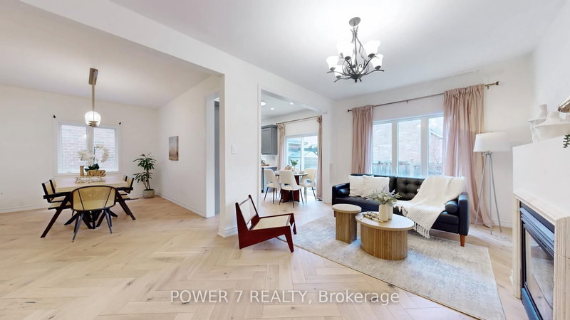 45 Lost Pond Cres, Whitchurch-Stouffville, L4A 0R4 | Image 2