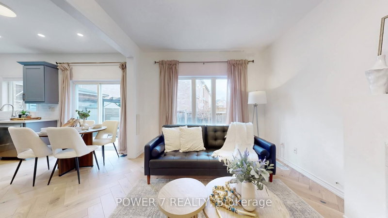 45 Lost Pond Cres, Whitchurch-Stouffville, L4A 0R4 | Image 3