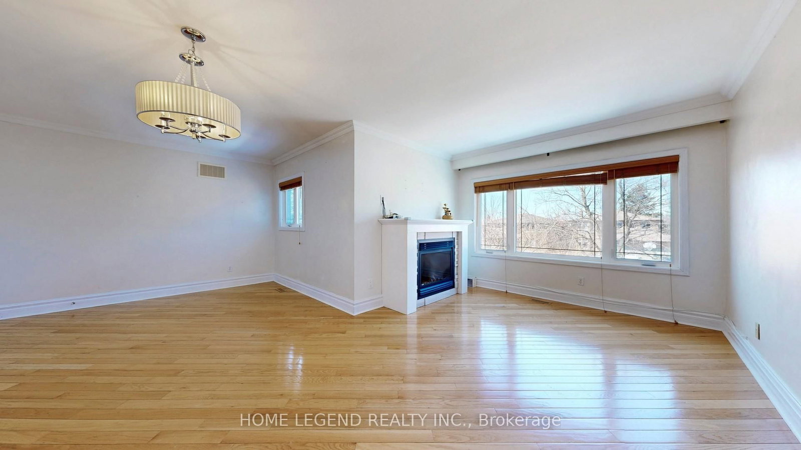 Detached House for lease at 261 Fincham Avenue, Markham, Ontario, L3P 4E5 - Markham Village - MLS: N12985798