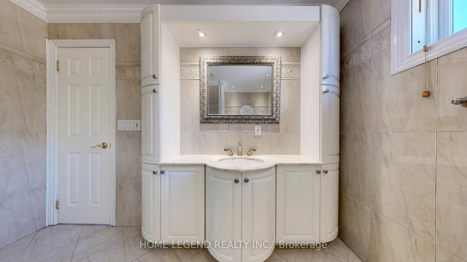 Detached House for lease at 261 Fincham Avenue, Markham, Ontario, L3P 4E5 - Markham Village - MLS: N12985798