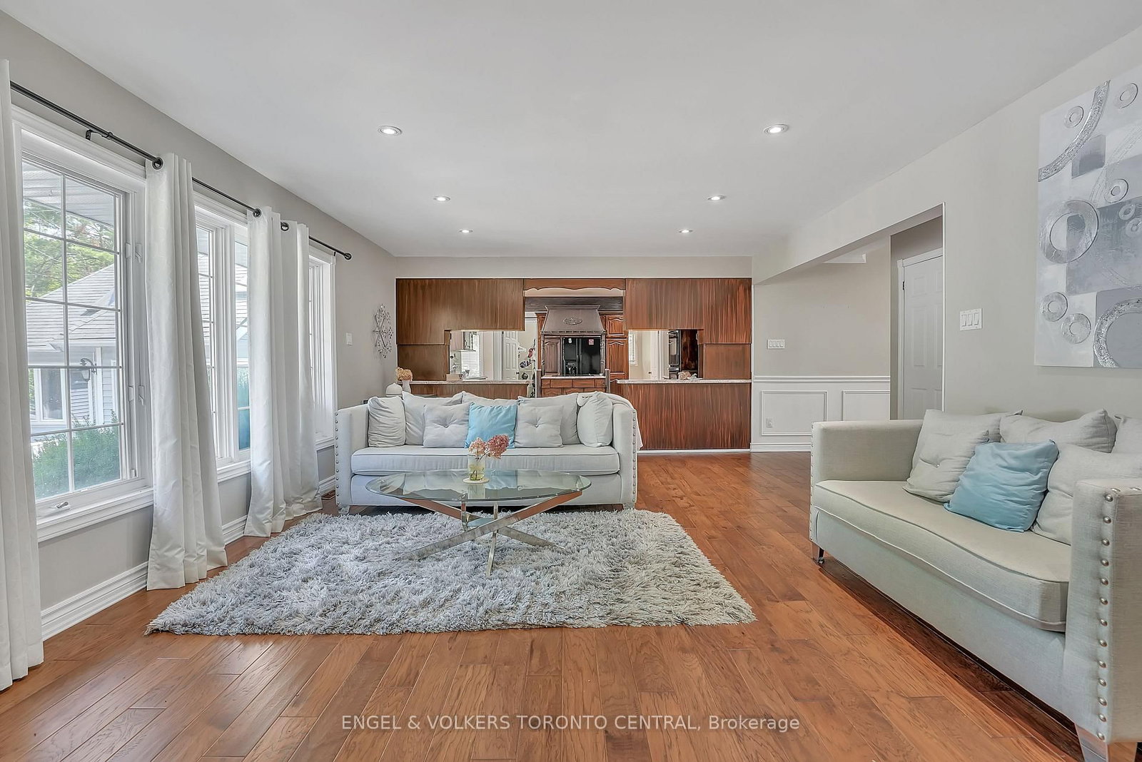 1946 Wilkinson Street - Photo 9