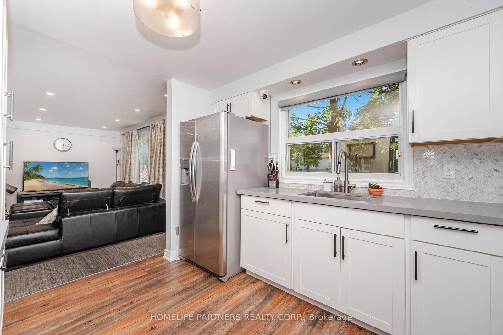 Detached House for sale at 749 Happyvale Drive, Innisfil, Ontario, L9S 2E6 - Alcona - MLS: N12985970