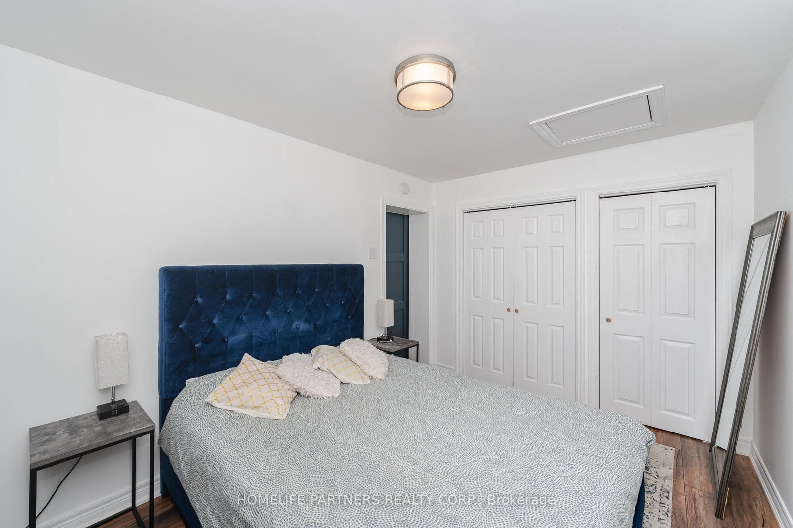 Detached House for sale at 749 Happyvale Drive, Innisfil, Ontario, L9S 2E6 - Alcona - MLS: N12985970