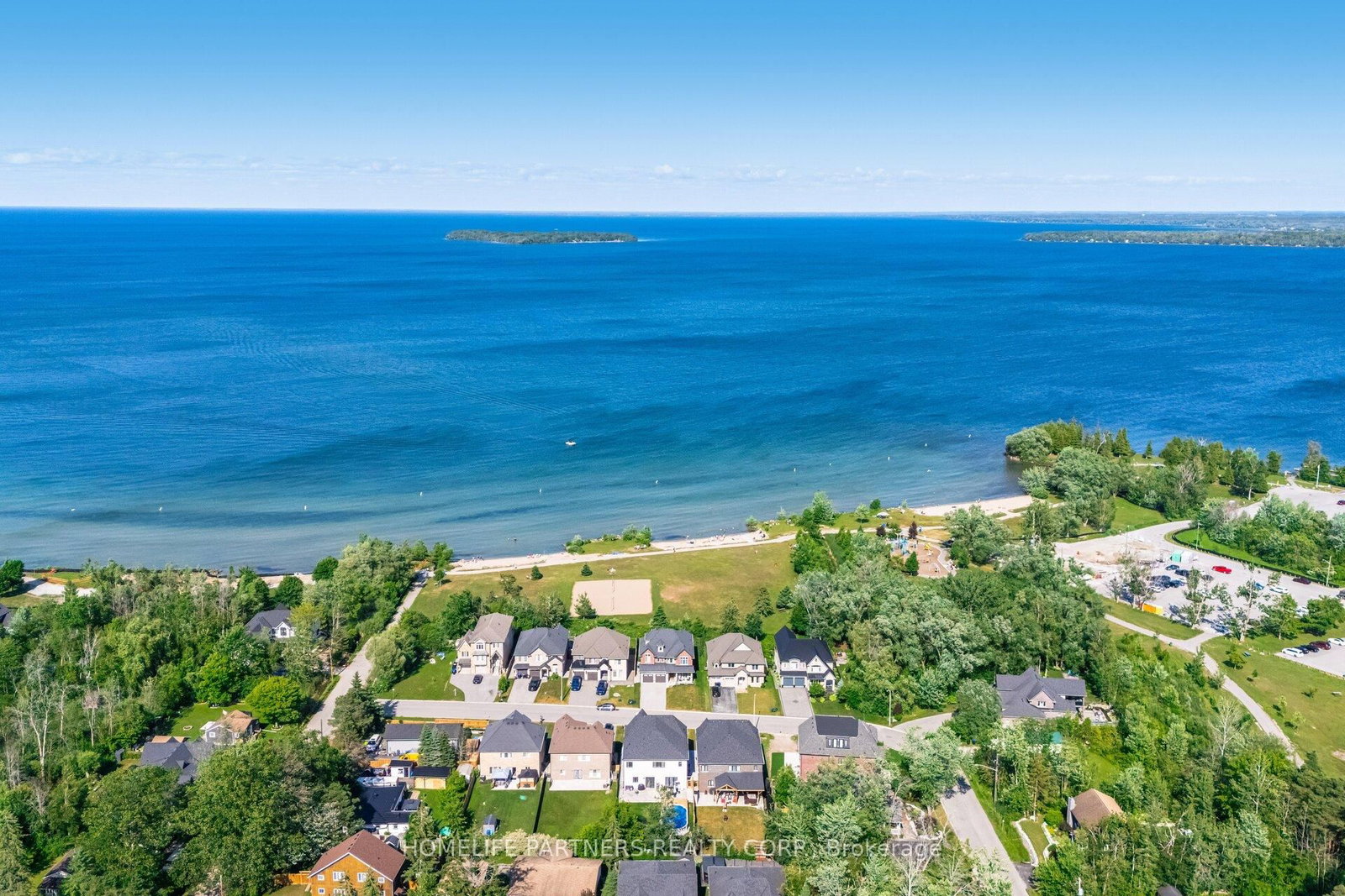 Detached House for sale at 749 Happyvale Drive, Innisfil, Ontario, L9S 2E6 - Alcona - MLS: N12985970