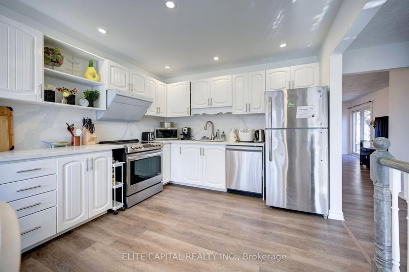 Upper - 298 Tampa Dr, Georgina, L4P 3T7 | Image 3