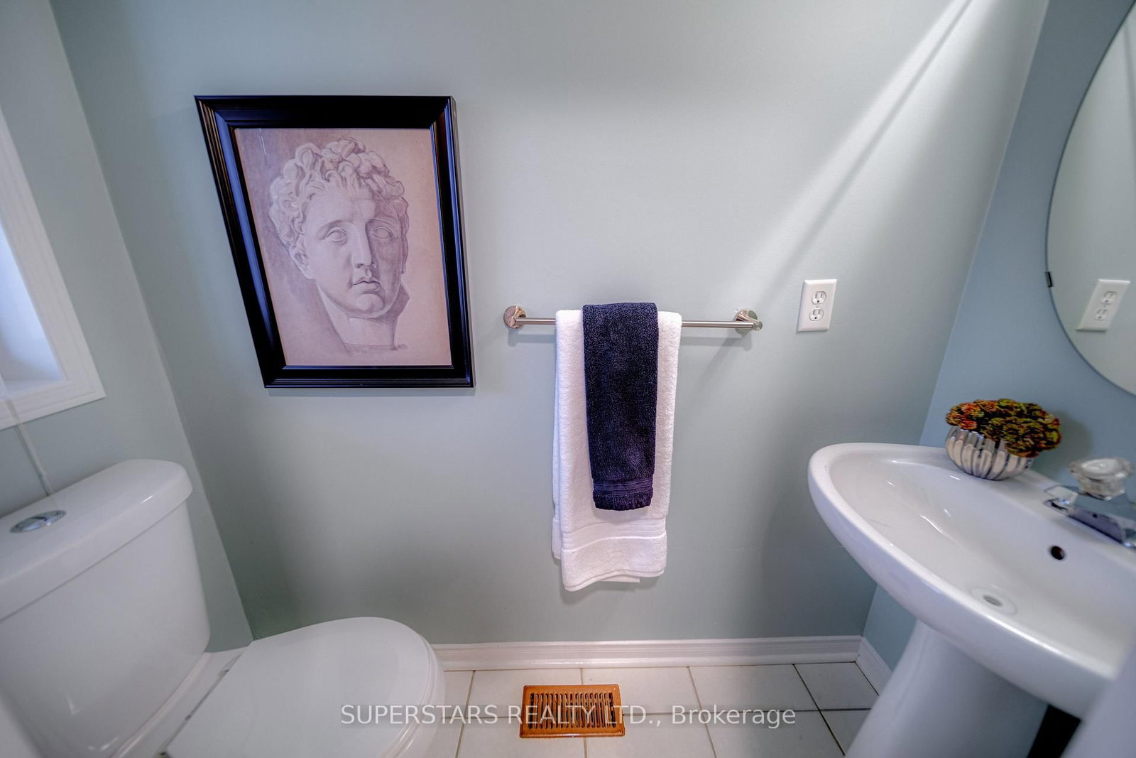 Townhouse for sale at 329 Bur Oak Avenue, Markham, Ontario, L6C 2V3 - Berczy - MLS: N12986240