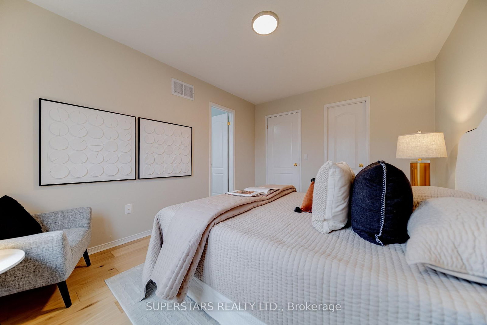 Townhouse for sale at 329 Bur Oak Avenue, Markham, Ontario, L6C 2V3 - Berczy - MLS: N12986240