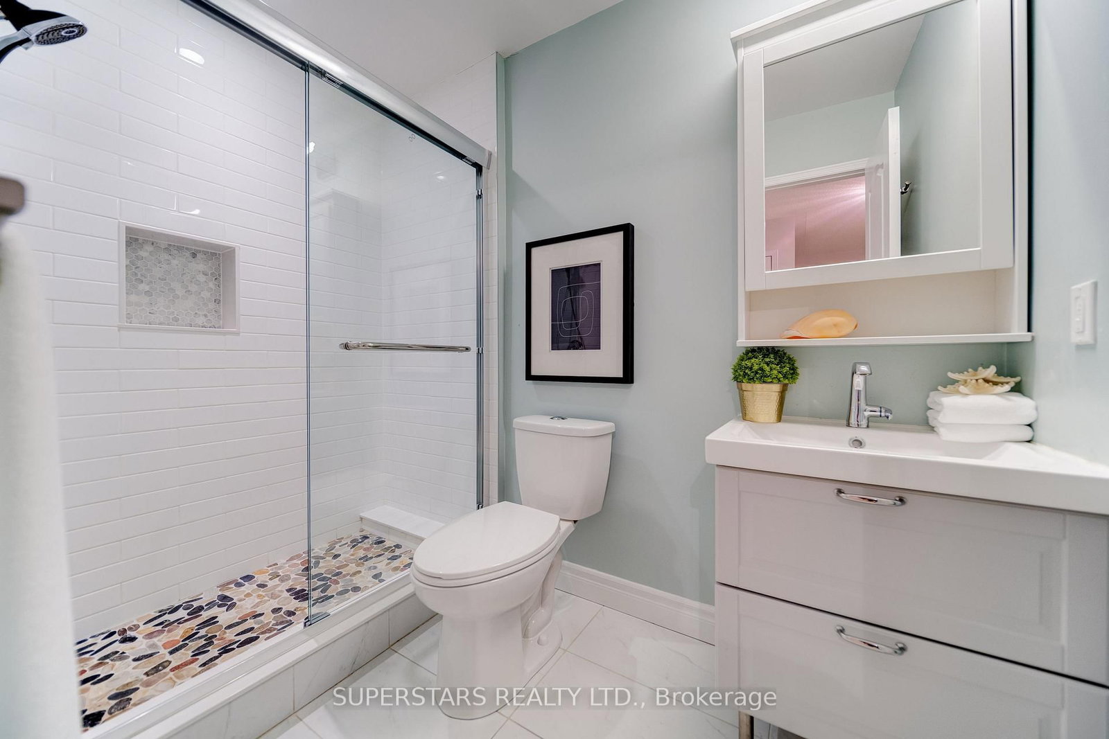 Townhouse for sale at 329 Bur Oak Avenue, Markham, Ontario, L6C 2V3 - Berczy - MLS: N12986240