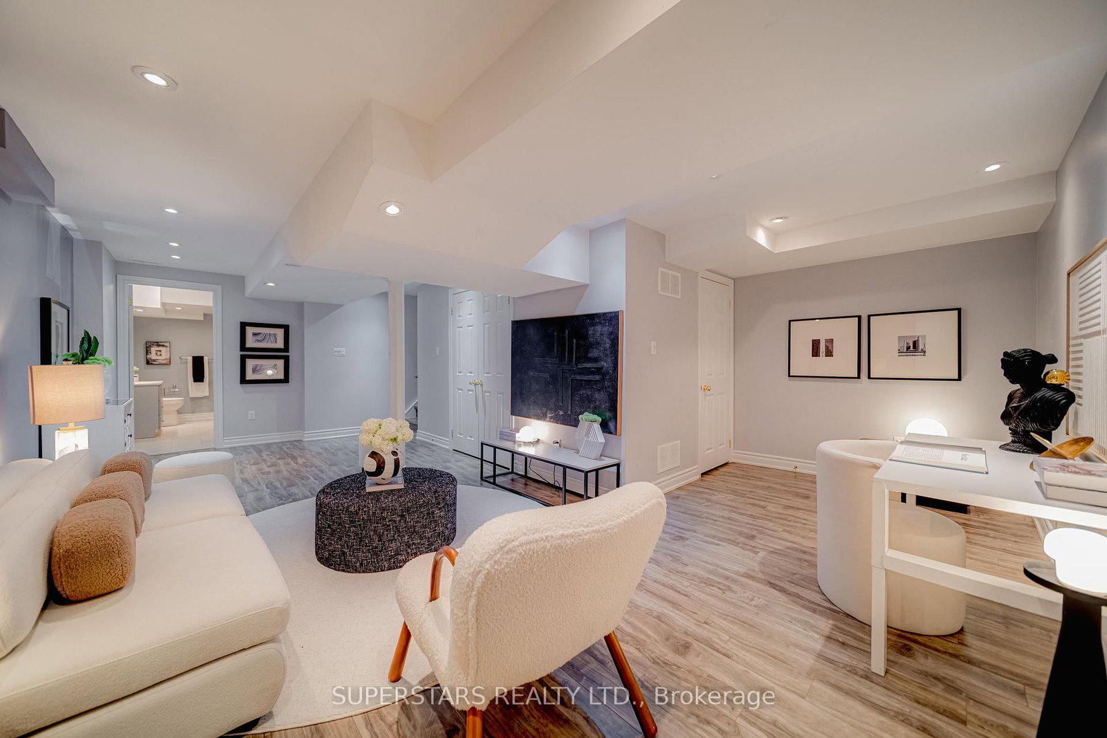 Townhouse for sale at 329 Bur Oak Avenue, Markham, Ontario, L6C 2V3 - Berczy - MLS: N12986240