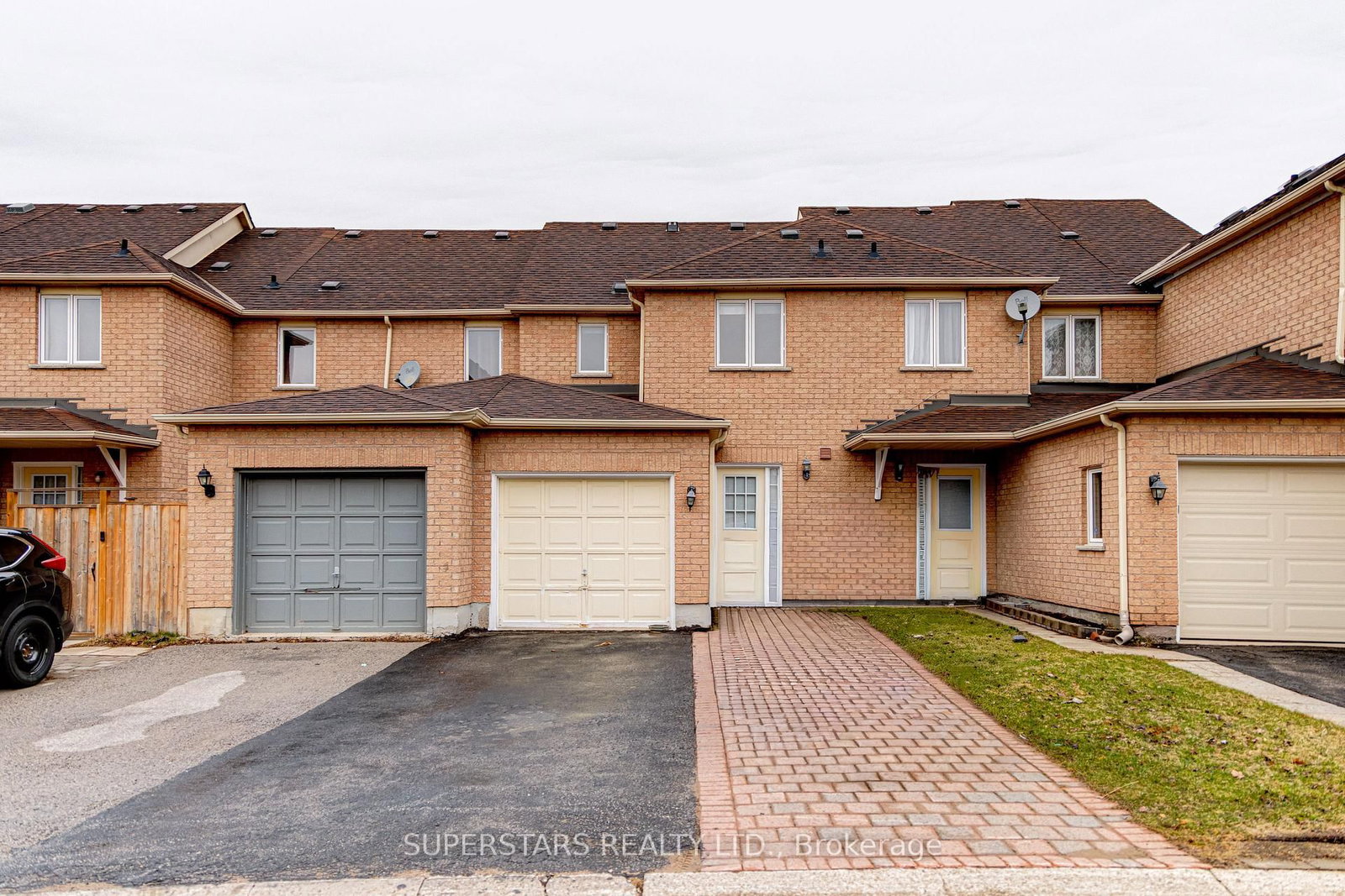 Townhouse for sale at 329 Bur Oak Avenue, Markham, Ontario, L6C 2V3 - Berczy - MLS: N12986240