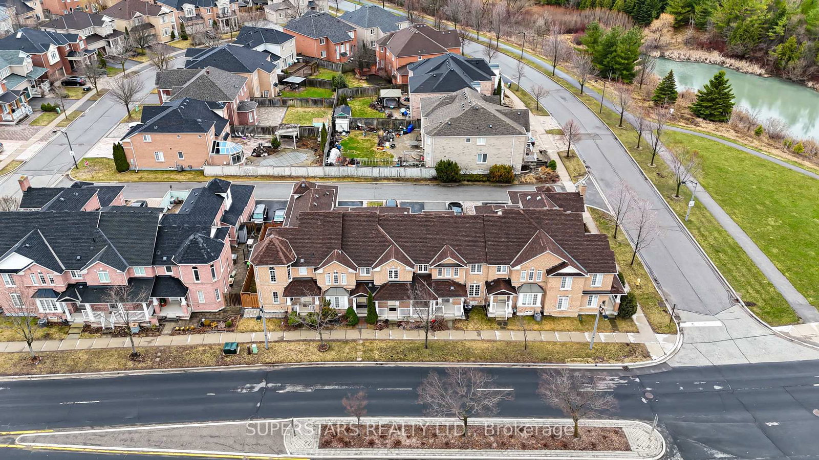 Townhouse for sale at 329 Bur Oak Avenue, Markham, Ontario, L6C 2V3 - Berczy - MLS: N12986240