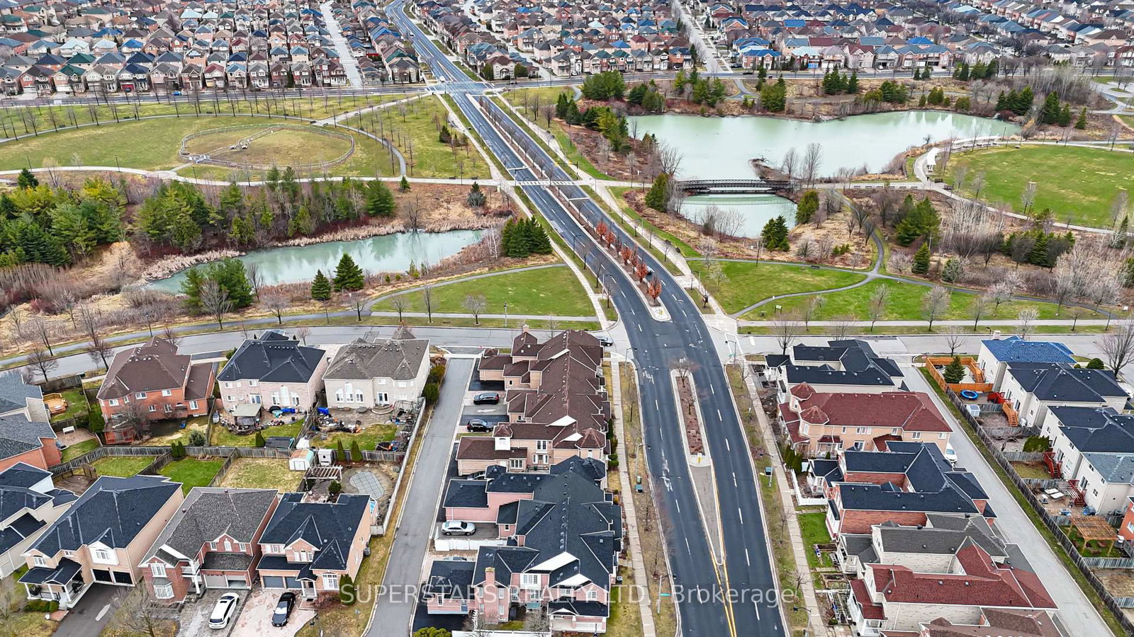 Townhouse for sale at 329 Bur Oak Avenue, Markham, Ontario, L6C 2V3 - Berczy - MLS: N12986240