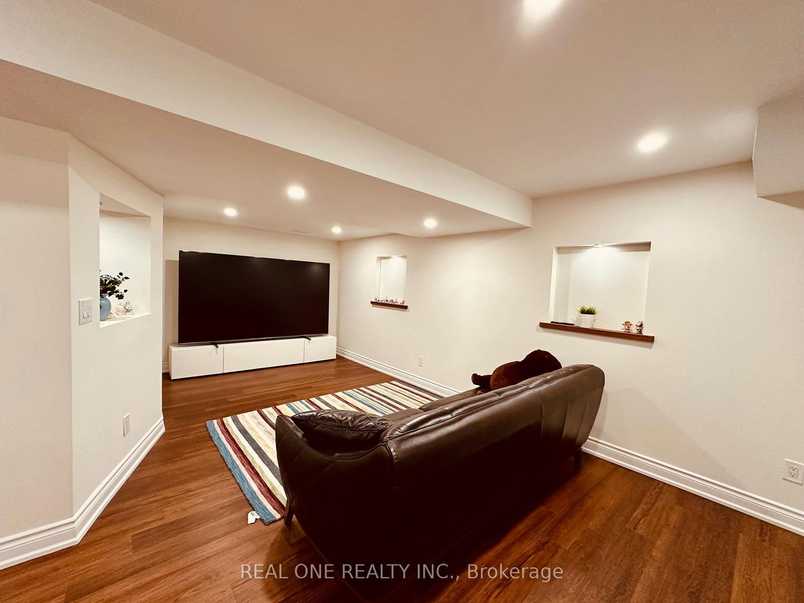 Detached House for sale at 81 Bilbermar Drive, Richmond Hill, Ontario, L4S 1B9 - Devonsleigh - MLS: N12986244