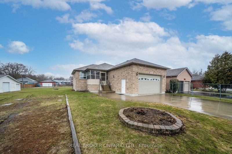 1092 Alfred St, Innisfil, L0L 1C0 | Image 2