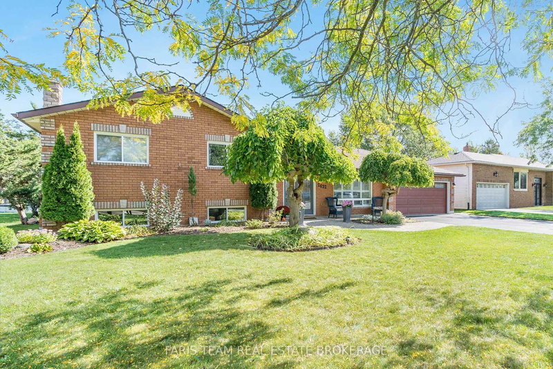 2032 Chantler St, Innisfil, L9S 1B5 | Image 3