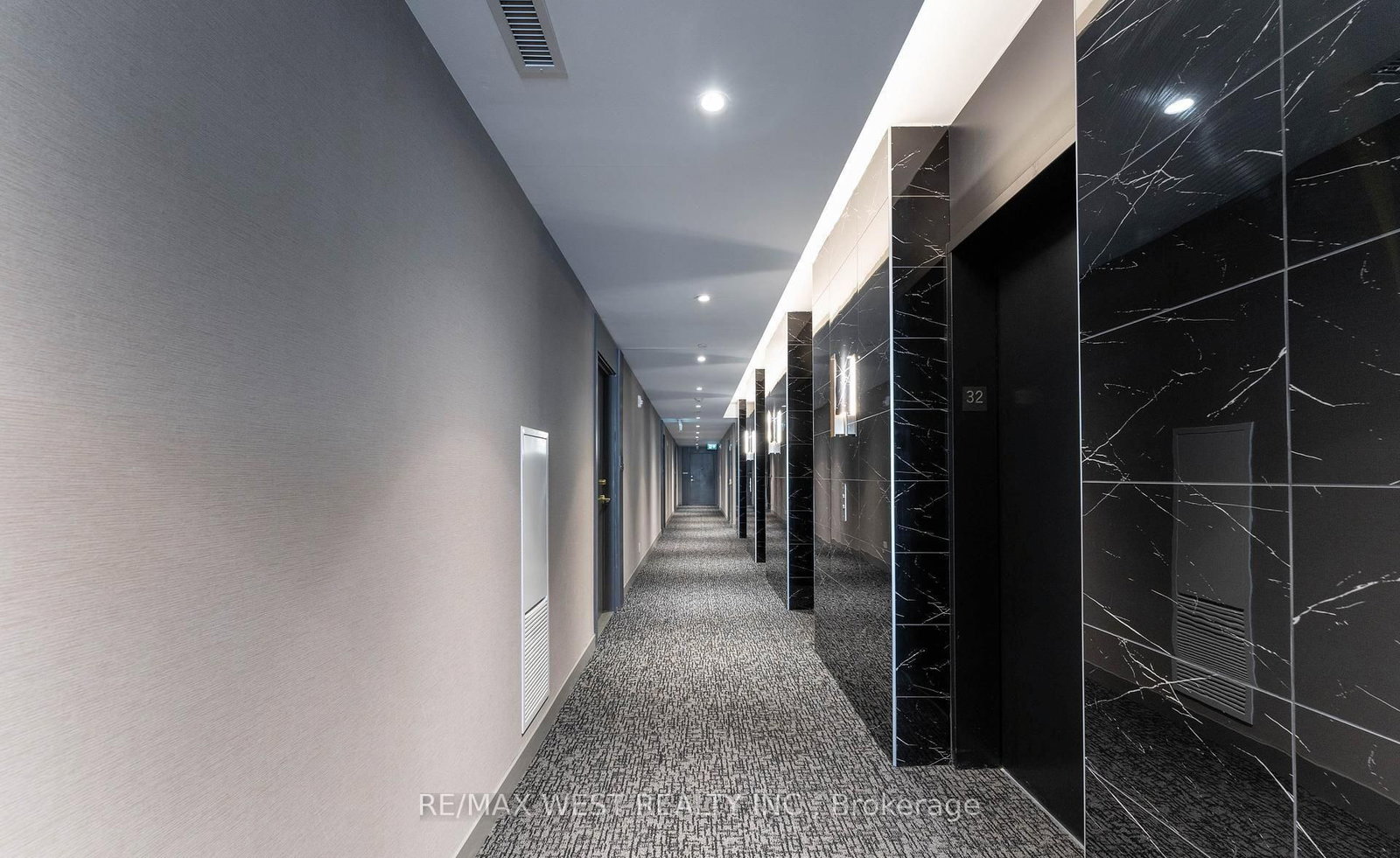 898 Portage Parkway, Unit 3212 - Photo 4