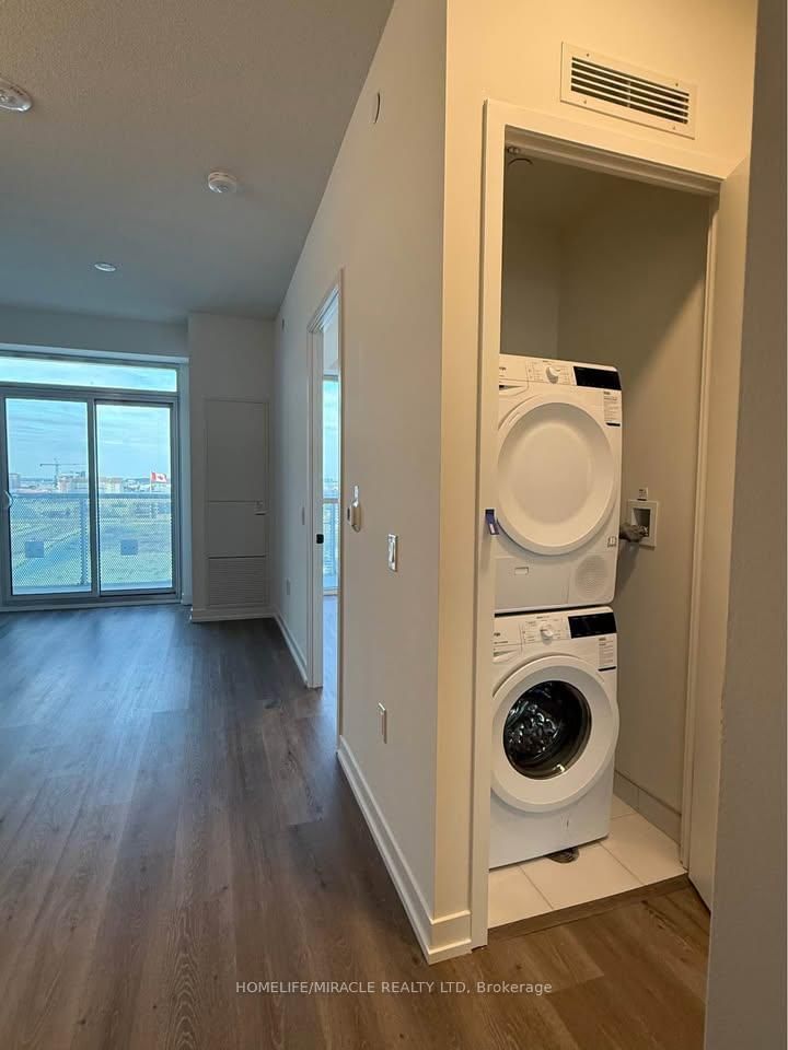 225 Commerce Street, Unit 1611 - Photo 11