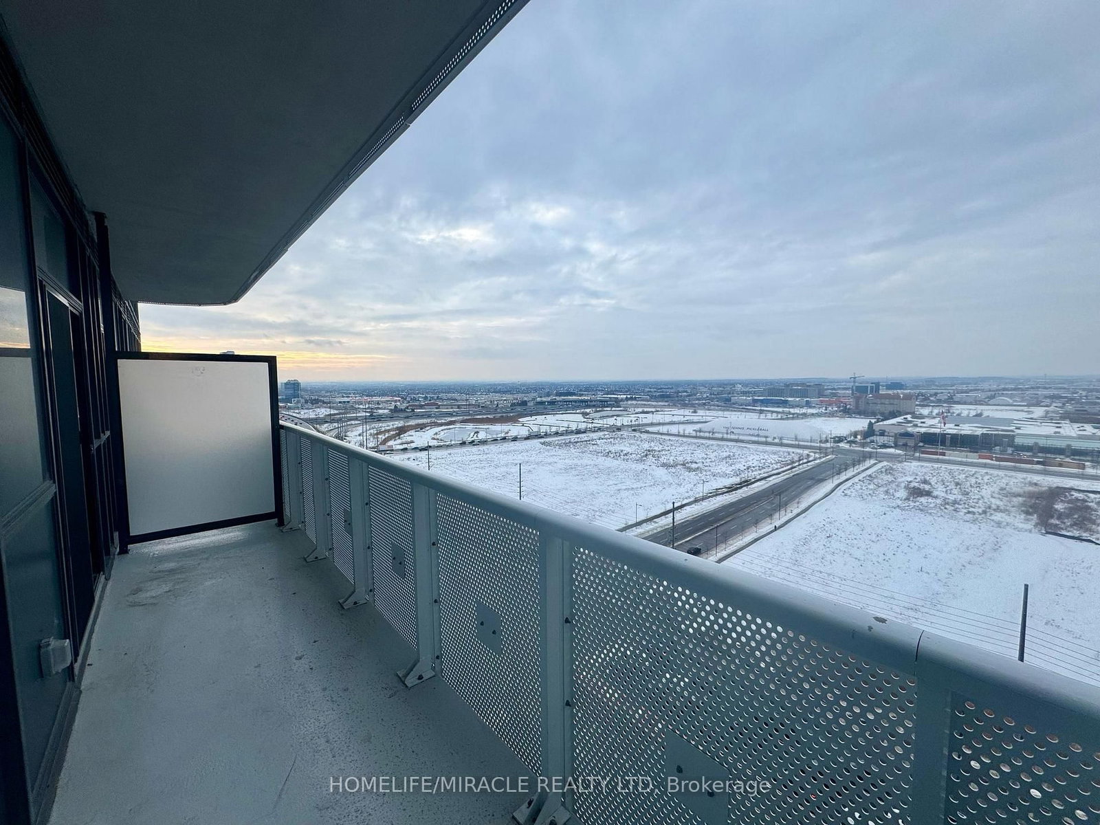 225 Commerce Street, Unit 1611 - Photo 22