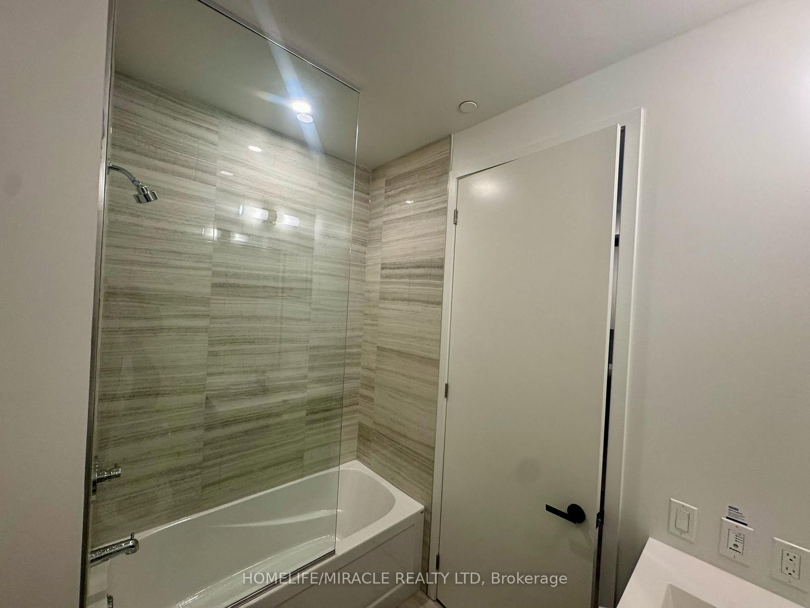 225 Commerce Street, Unit 1611 - Photo 34