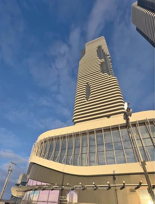 225 Commerce Street, Unit 1611 - Photo 9