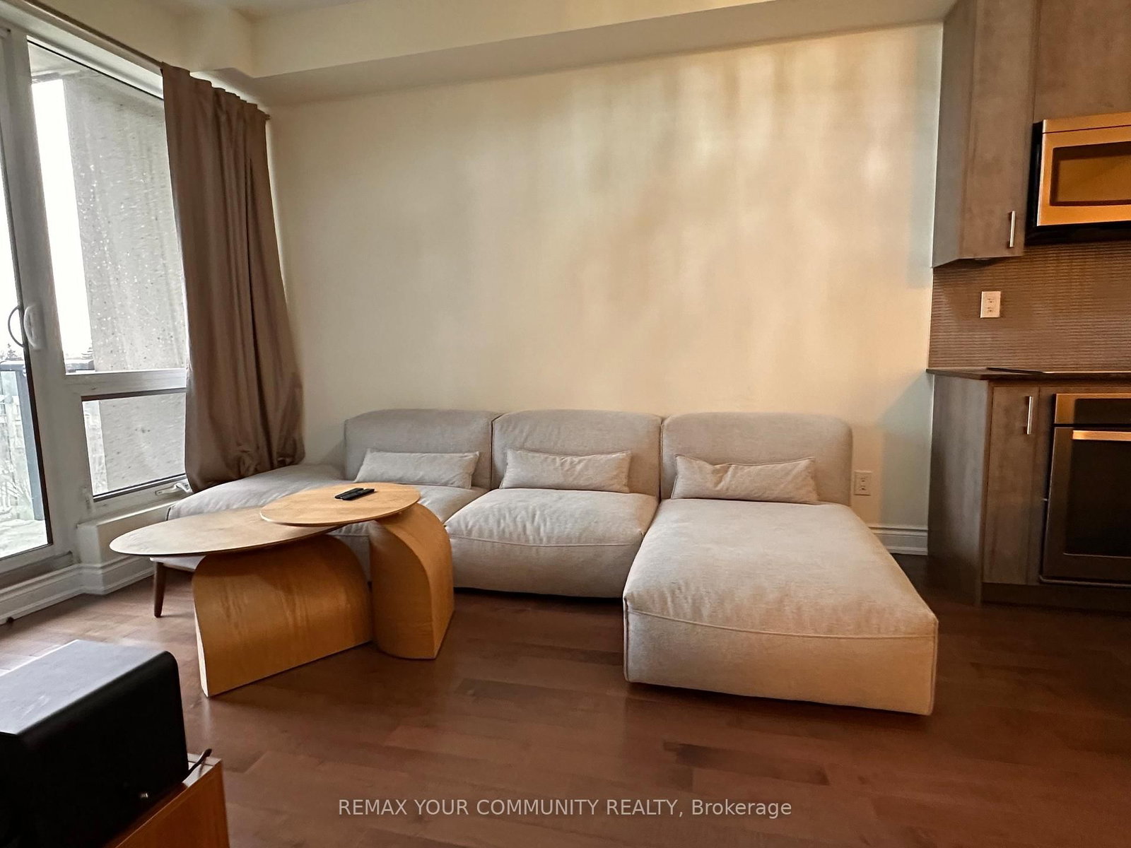 9088 Yonge Street, Unit 501 - Photo 11