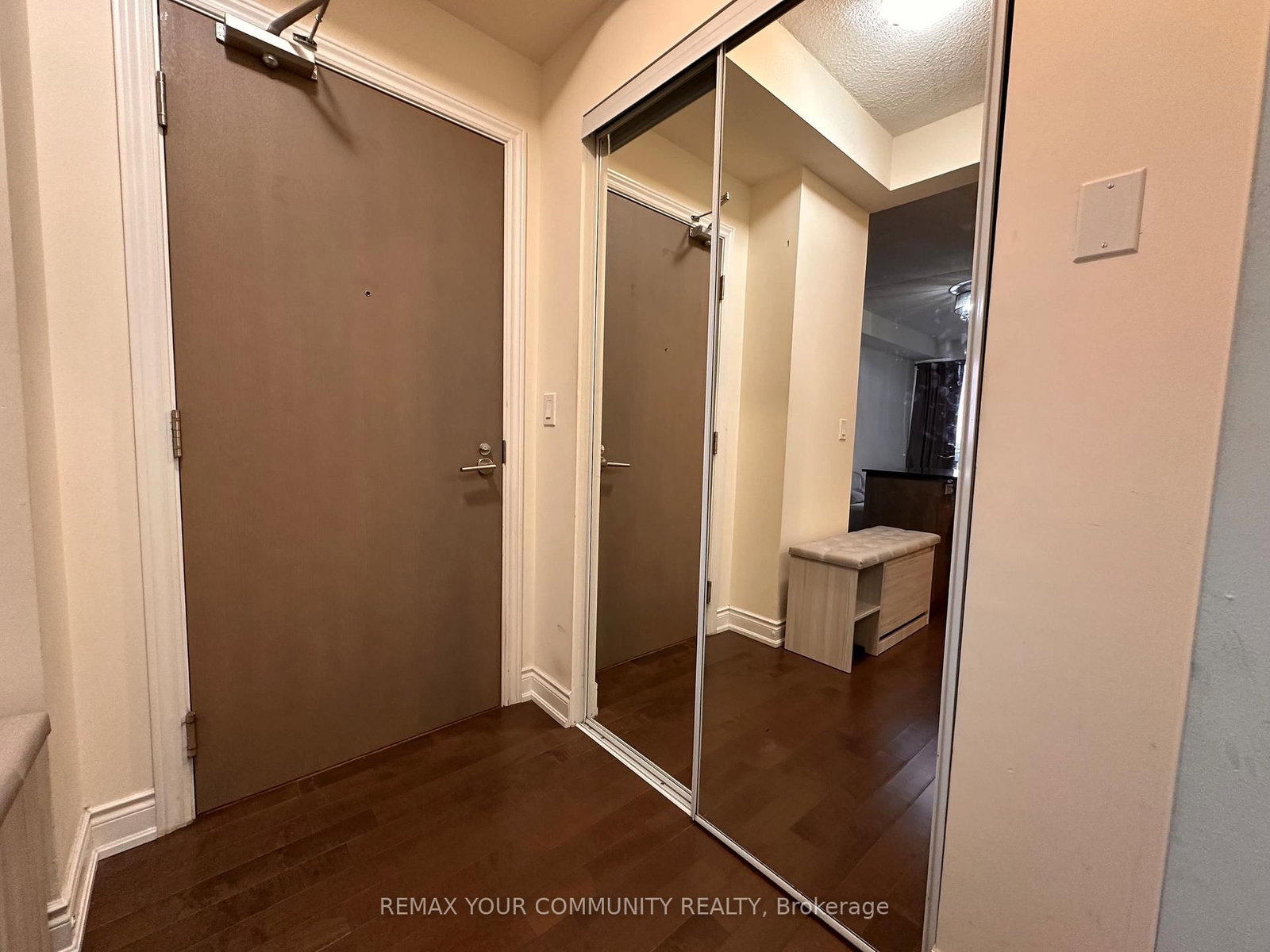 9088 Yonge Street, Unit 501 - Photo 4