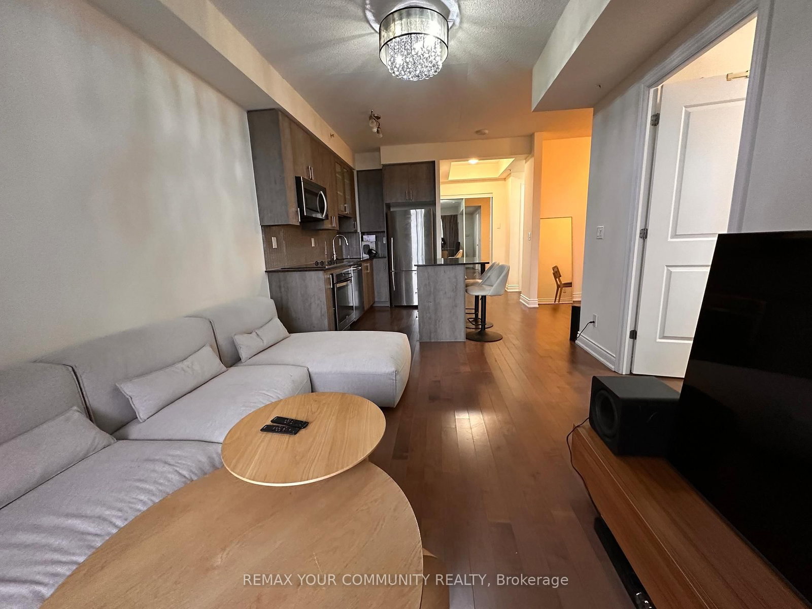 9088 Yonge Street, Unit 501 - Photo 9