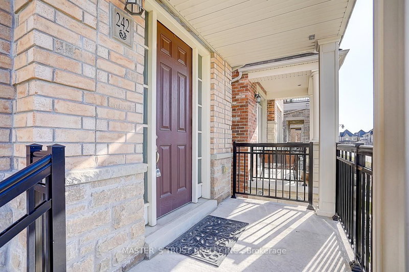 242 Paradelle Dr, Richmond Hill, L4E 1B8 | Image 2
