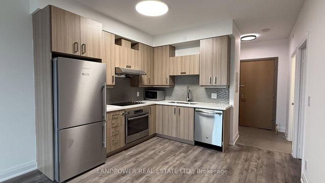 515 - 28 Uptown Drive