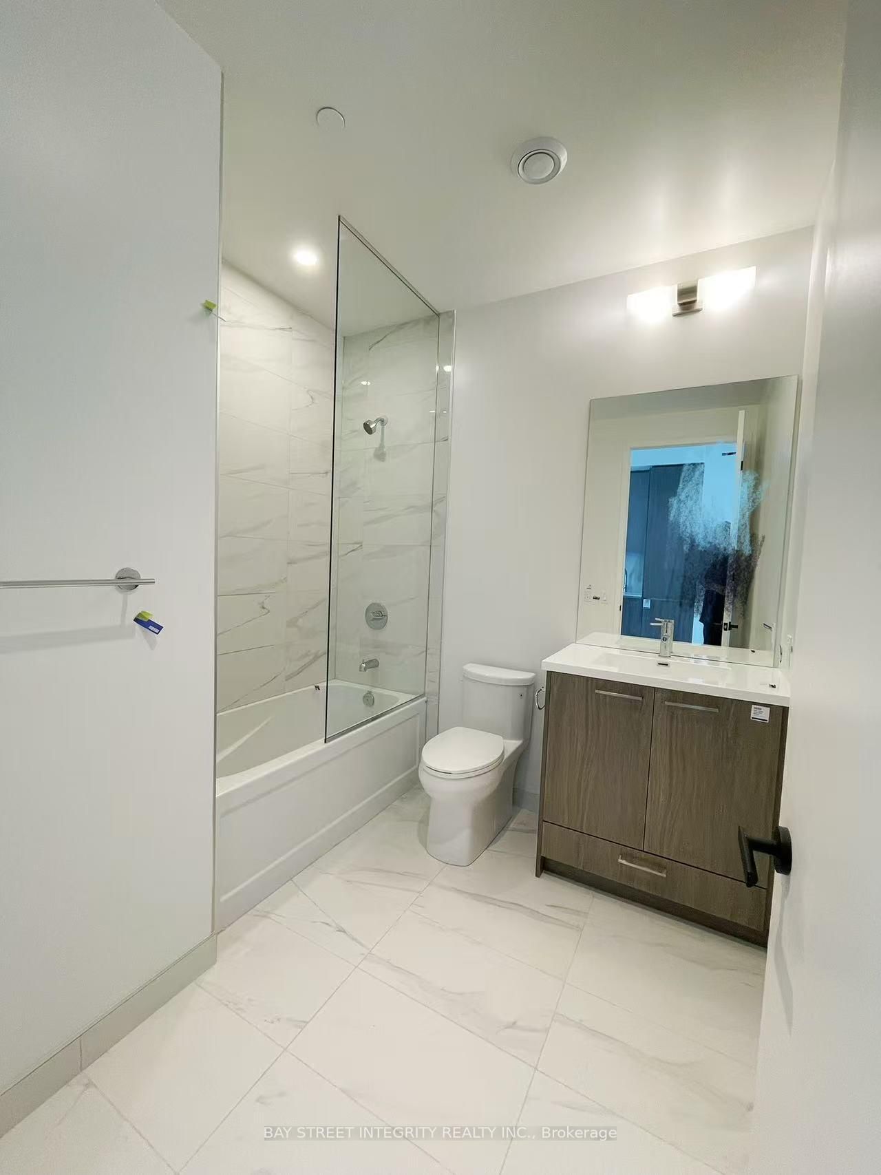 28 Interchange Way, Unit 1911 - Photo 7