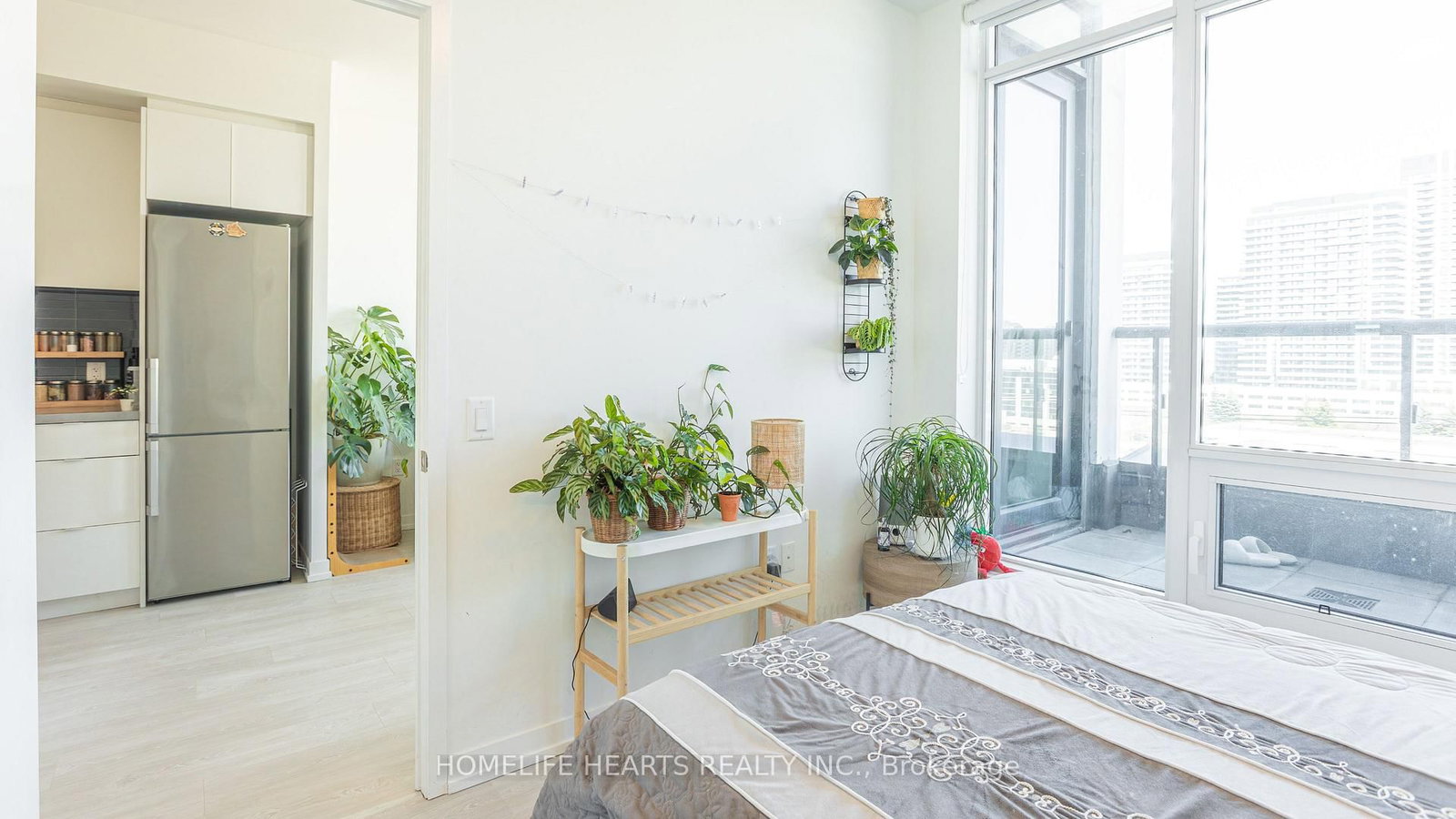 8868 Yonge Street, Unit 818 - Photo 11