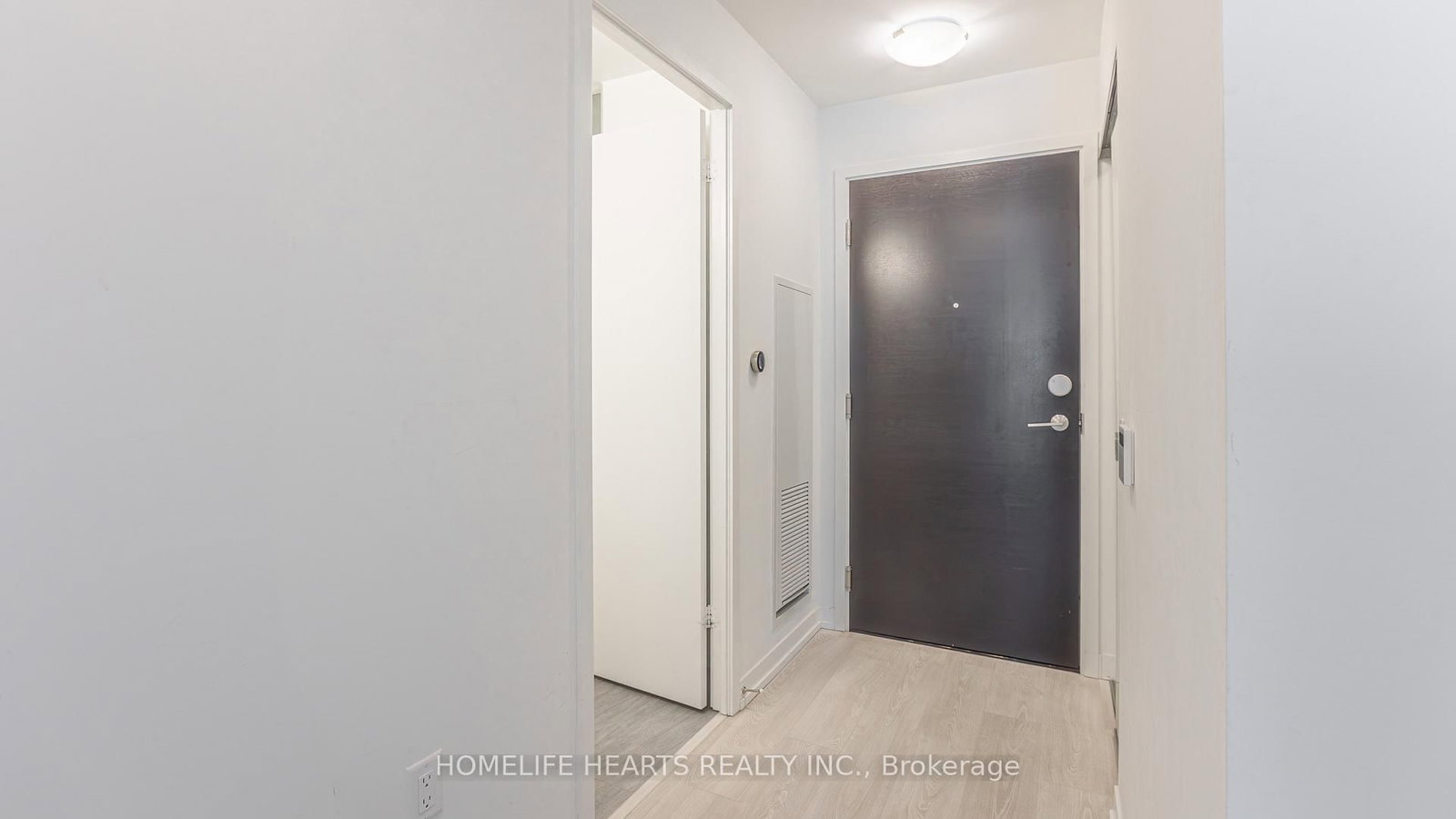 8868 Yonge Street, Unit 818 - Photo 15
