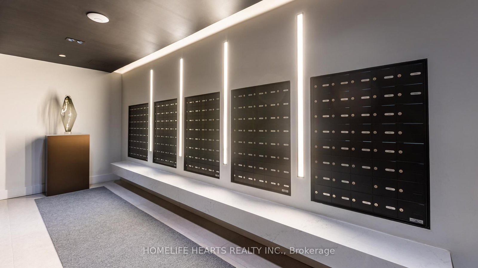 8868 Yonge Street, Unit 818 - Photo 31