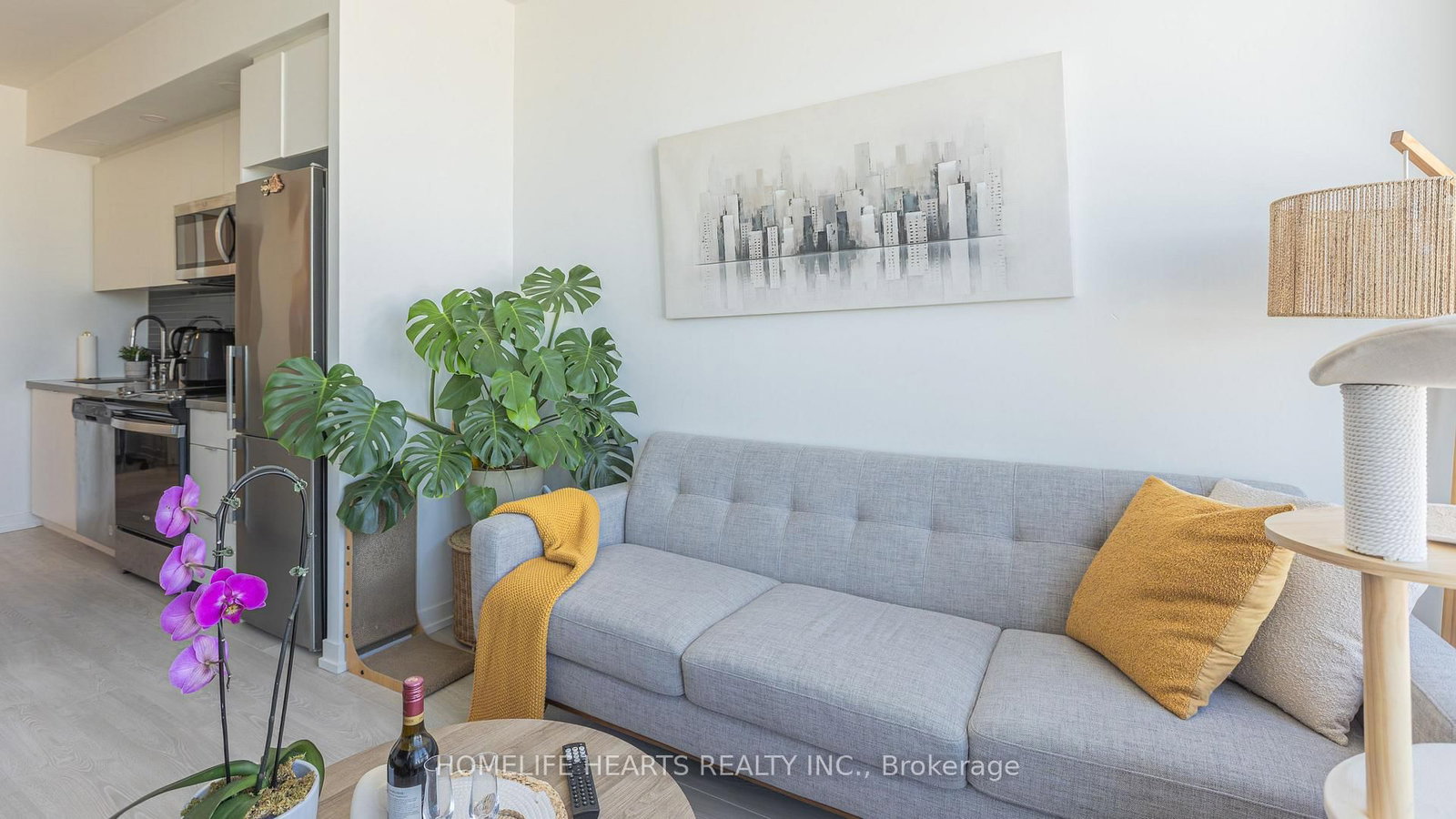 8868 Yonge Street, Unit 818 - Photo 9