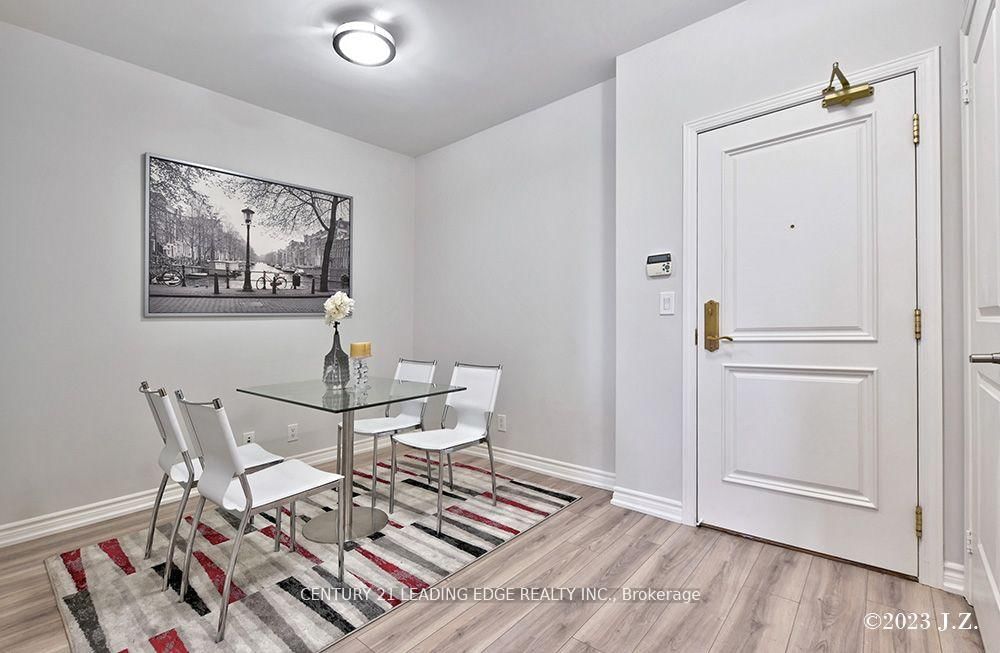 9225 Jane Street, Unit 911 - Photo 10